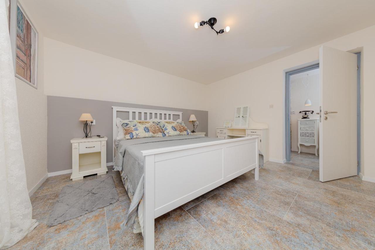 מדולין Casa Mia - Apartman Zara מראה חיצוני תמונה